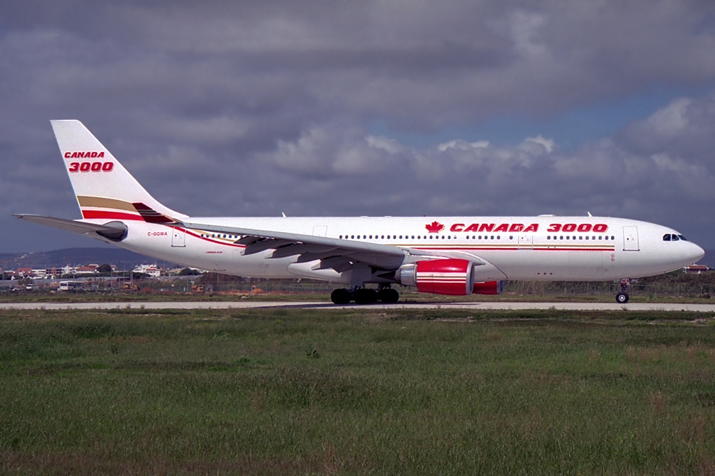 Airbus_A330-202,_Canada_3000_Airlines_JP6733849.jpg